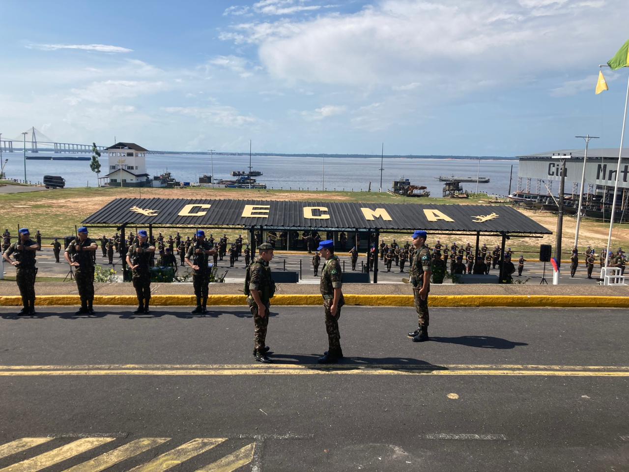 Centro de Embarcações apresenta suas despedidas ao Comandante da 12ª Região Militar 